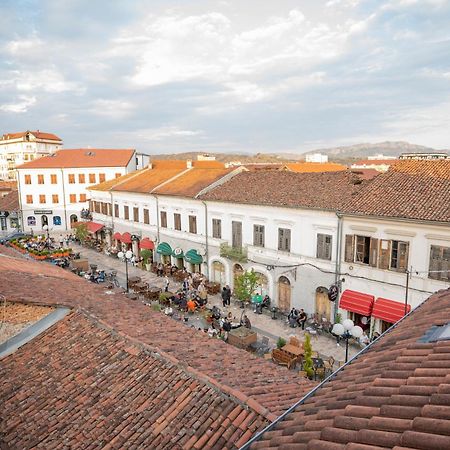 Hotel Carmen Shkoder Exterior photo