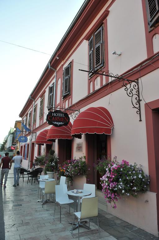 Hotel Carmen Shkoder Exterior photo