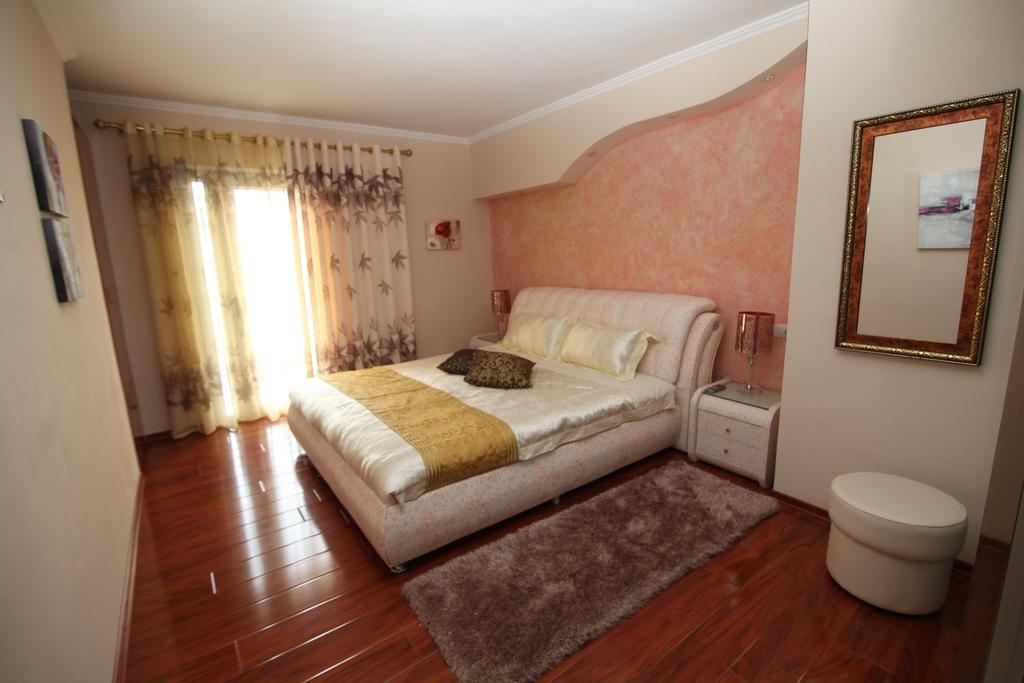 Hotel Carmen Shkoder Room photo